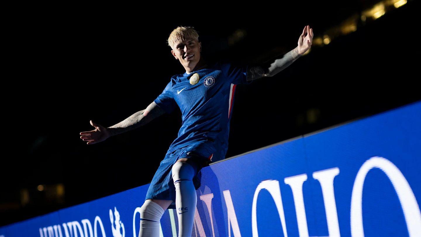 Alejandro Garnacho takes bizarre Chelsea shirt number in